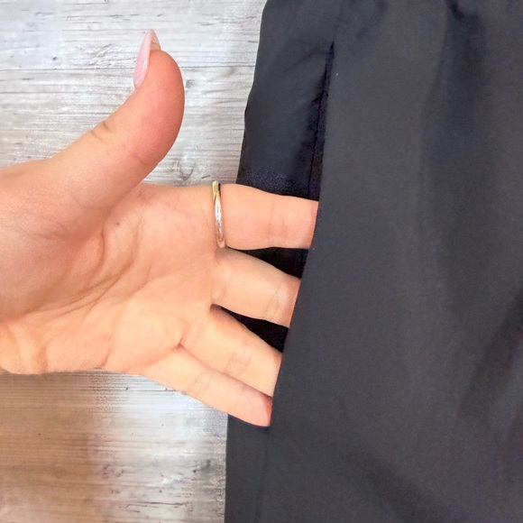 Nike Running Dri-FIT 2-in-1 Challenger Shorts Black Medium - Picture 5 of 8